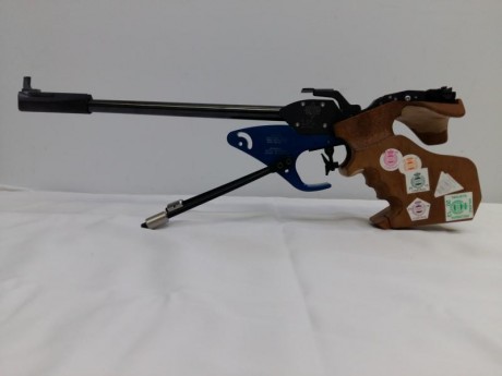 Vendo pistola libre Matchgun electrónica, con poco uso, la usaba para mejorar en aire comprimido.
talla 01