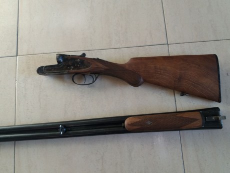 Vendo dos escopetas, están muy bien cuidadas y van perfectas.
La  primera es marca Búfalo calibre 12, 11