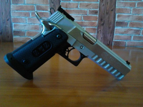 Vendo pistola SPS modelo WORD CUSTOM calibre 9PB, se entrega con tres cargadores y la funda original, 00