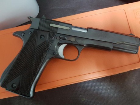 Pongo en venta este arma es muy buen estado, muy precisa y bien conservada. Lleva dos cargadores y su 00