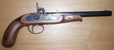 Por dejar la afición, vendo Pistola ARDESA Pioneer 45. 100 € incluidos gastos de envío.
La pistola se 00