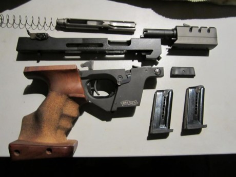 Vendida gracias a todos por el interes mostrado.

Un saludo al Foro.

Un amigo vende la siguiente arma:

Walther 02
