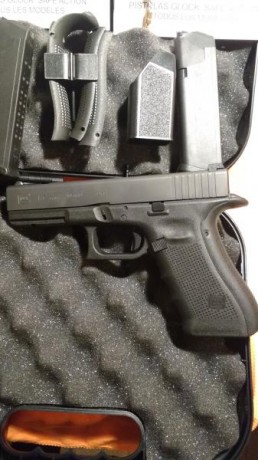 Vendo mi Glock 17 de 4 Generación Modelo "C" (Compensador) este arma permite gracias al compensador, 01