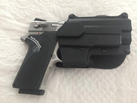 Buenas, pongo a la venta mi Smith and Wesson 3913, es fina ya que su cargador es monohilera con 8 cartuchos 02