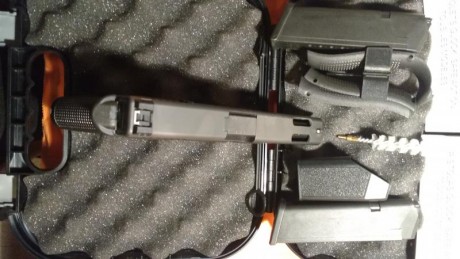 Vendo mi Glock 17 de 4 Generación Modelo "C" (Compensador) este arma permite gracias al compensador, 00