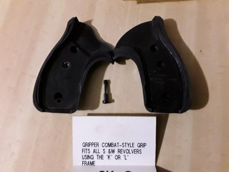  20171121_215957.jpg  20171121_215927.jpg 
Cachas nuevas para armazón k/l ( R.B), son nuevas, 25€ con 01