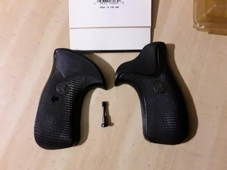  20171121_215957.jpg  20171121_215927.jpg 
Cachas nuevas para armazón k/l ( R.B), son nuevas, 25€ con 00