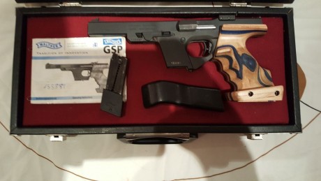  amigo Juan, siempre liado, me ha pedido que ponga en venta varias armas de su propiedad.
 Un fusil Cetmetón, 21