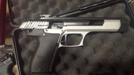 En F dos cargadores maletín  muy cuidada  uros Madrid 00