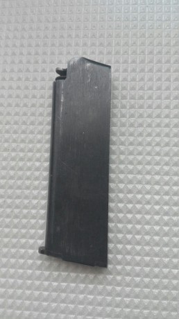 Vendo este cargador por un precio de 35 €. Mi telefono de contacto es 605678170, Manuel. 10