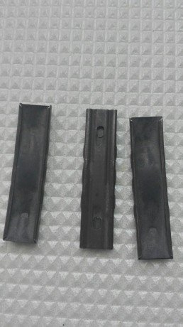 Vendo 3 cargadores de este rifle por un precio de 30 € los 3. Mi telefono de contacto es 605678170, Manuel. 00