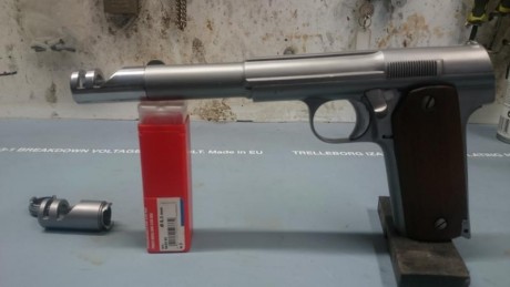 Hola a todos,os paso unas fotos del ultimo experimento que hice con una 400,la idea se me ocurrio cuando 00