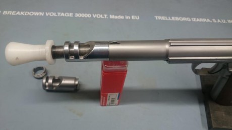 Hola a todos,os paso unas fotos del ultimo experimento que hice con una 400,la idea se me ocurrio cuando 12