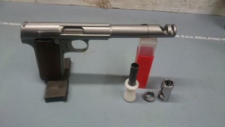 Hola a todos,os paso unas fotos del ultimo experimento que hice con una 400,la idea se me ocurrio cuando 22