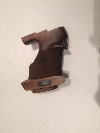 Vendo cacha M para diestro pistola Feinwerbau AW93
Muy buen estado
140 euros 00