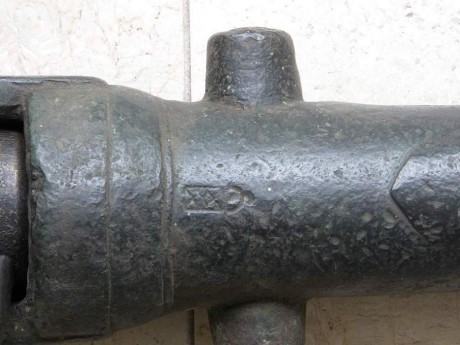 Voy a colocar unas fotos de un arma larga alemana de llave de mecha del siglo XVI. 32