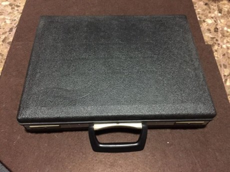 Un compañero me ha pedido que le anuncie la venta de su pistola Walther GSP del 32 con carro del 22 en 01