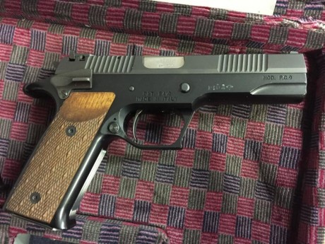 Buenos dias señores, muy a mi pesar,pongo a la venta la mejor pistola que he tenido.Es realmente espectacular,y 12