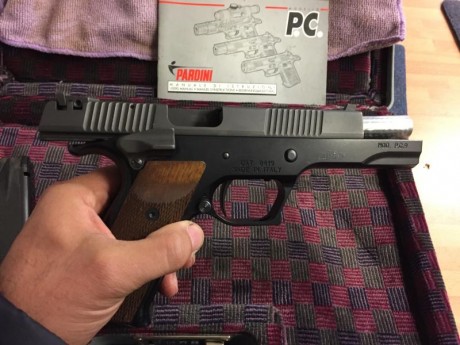 Buenos dias señores, muy a mi pesar,pongo a la venta la mejor pistola que he tenido.Es realmente espectacular,y 10