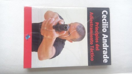 Se vende los siguientes libros relacionados con el tiro, táctica y otros:

 Tiro con arma corta 

¡¡VENDIDO!! 40