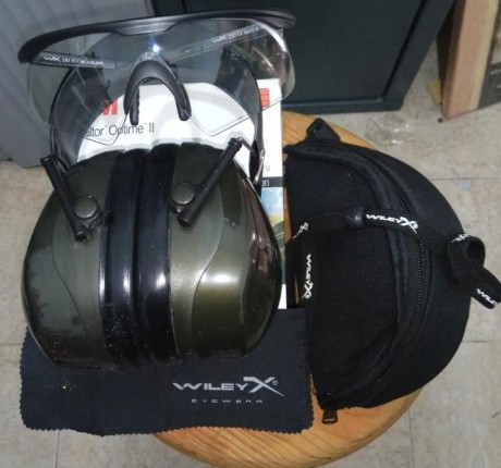 Se vende lote compuesto por gafas Wiley X modelo PT-1 y cascos PELTOR modelo OPTIME II, éstos a estrenar 00