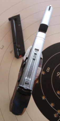 Vendo pistola S&W Modelo 422 en calibre 22 lr, con su cargador, muy buen estado apenas ha tenido uso, 11