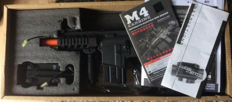 Hola vendo Metralleta o Subfusil M4 Pistol Airsoft de bolas eléctrico de Golden Eagle. Está prácticamente 02