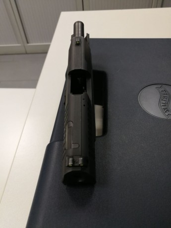 Un familiar vende su Walther P99 compact guiada en A. La entrega con dos cargadores y una funda Blackhawk. 01