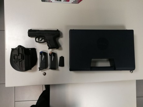 Un familiar vende su Walther P99 compact guiada en A. La entrega con dos cargadores y una funda Blackhawk. 00