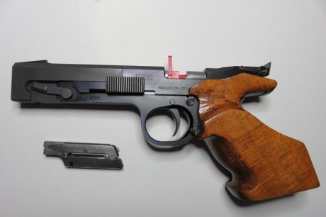 Se vende FAS modelo 602, calibre .22
Precio 200€. IMG_1698.JPG  IMG_1695.JPG  IMG_1697.JPG  01