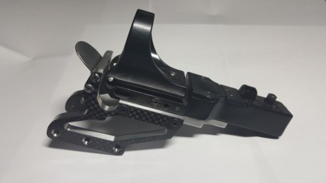 Se vende conjunto de montura carbono de infinity mas c-more. La montura la parte izquierda es nueva y 02