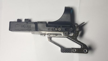 Se vende conjunto de montura carbono de infinity mas c-more. La montura la parte izquierda es nueva y 00