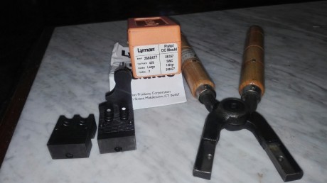 Nuevo precio 90 euros ,portes incluidos, por la Turquesa Lyman 2660477, calibre 38/357 WC 150gr, el empujador 00