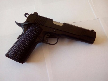 Hola buenas vendo norinco 1911 monohilera está como nueva poquísimos disparos. Mando fotos y se puede 02