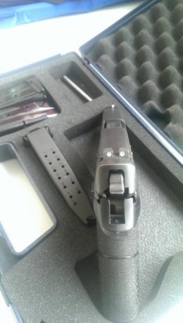 Vendo Sig sauer Sp 2009,pocos tiros(500 aprox.)sólo he tirado con ella munición recargada,2 guias de muelle 00