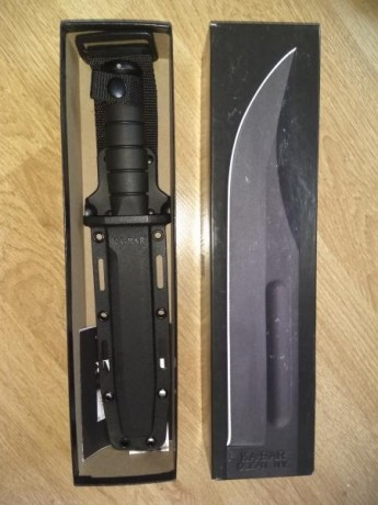 Buenas tardes, se vende cuchillo Ka-Bar  modelo 1214 con hoja de acero carbono 1095, con filo parcialmente 02