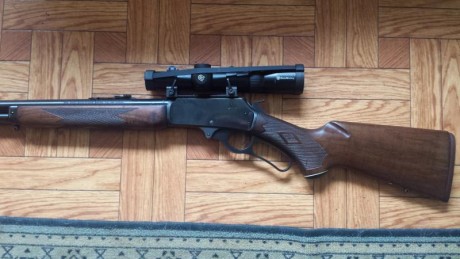 Se vende rifle de palanca marlin calibre 444.buen estado y poco uso. Lo vendo por no usar. Con base weaver. 02