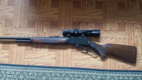 Se vende rifle de palanca marlin calibre 444.buen estado y poco uso. Lo vendo por no usar. Con base weaver. 01