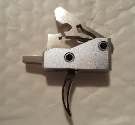 Se vende

Gatillo para AR15 de cualquier marca y calibre.
Nunca utilizado,comprueba como cambia la precision 01