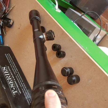 Hola compañeros en esta ocasión pongo en venta un visor Weaver t 36 x 40 tubo de 25.

Lo compré hace poco 00