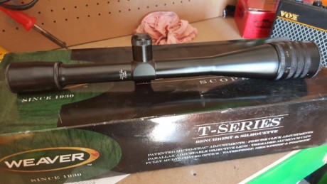 Hola compañeros en esta ocasión pongo en venta un visor Weaver t 36 x 40 tubo de 25.

Lo compré hace poco 20