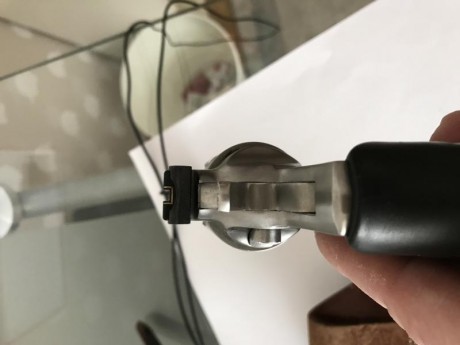 Pues eso vendo Ruger gp100 357 impoluto. ( más dies más funda) Pocos disparos. 6 pulgadas precio 500 euros. 11