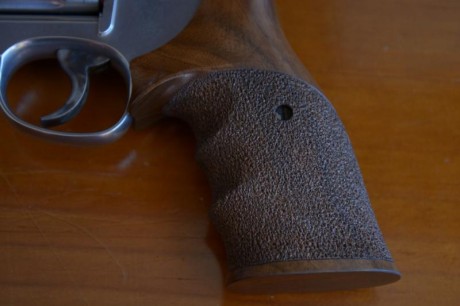 Vendo revólver Smith & Wesson 4" Cal. 38 Special.
Comprado en 2015, único propietario.
Guiado 12