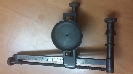 Retirado de la venta
 fusil Volunteer de Hege.
Calibre 451
Alexander Enry. Small Bore. 00
