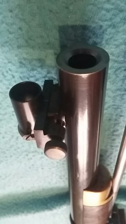 Retirado de la venta
 fusil Volunteer de Hege.
Calibre 451
Alexander Enry. Small Bore. 20
