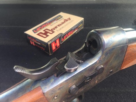 Vendo replica tercerola de caballeria sistema Rolling Block del calibre 30-30 Win, fabricada por la casa 01