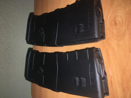 Dos cargadores para ar15 en perfecto estado marca SWT SWISS vendo los dos en 35e envio incluido gracias 00