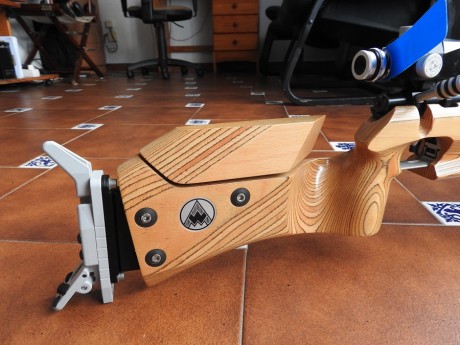 .... vendo esta carabina; esta como nueva, garantizado. Solo ha tenido algunas tiradas. 
Diopter (iris) 30