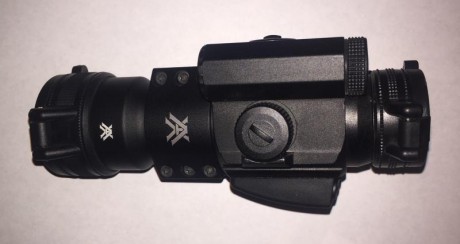 Se vende este magnífico visor de punto rojo/verde VORTEX STRIKEFIRE II.
El visor se encuentra prácticamente 02