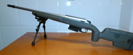 Un amigo me pide que le anuncie este impresionante aparato, capaz de capar  un mosquito a 300 m. Se trata 01